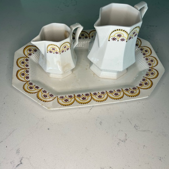 Independence Ironstone Server Plate w/2  sized Creamers Castle Ton, Japan - Picture 3 of 10